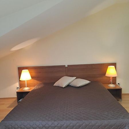 בורובץ Family Studio 407, Villa Park מראה חיצוני תמונה